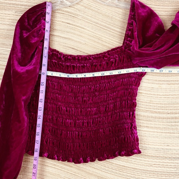 ANTHROPOLOGIE Puff-Sleeved Velvet Blouse
See all Anthropologie In Hot Pink Sz LP - Picture 12 of 12